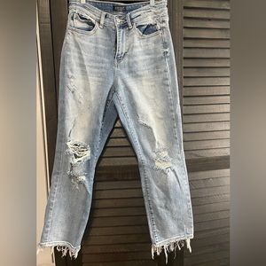 Judy Blue Straight Fit Distressed Jeans